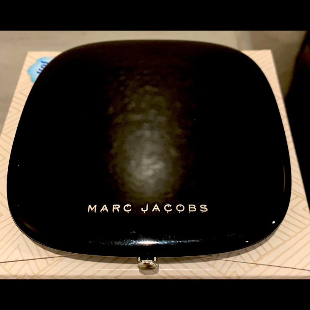 Marc Jacobs Omega Brozer